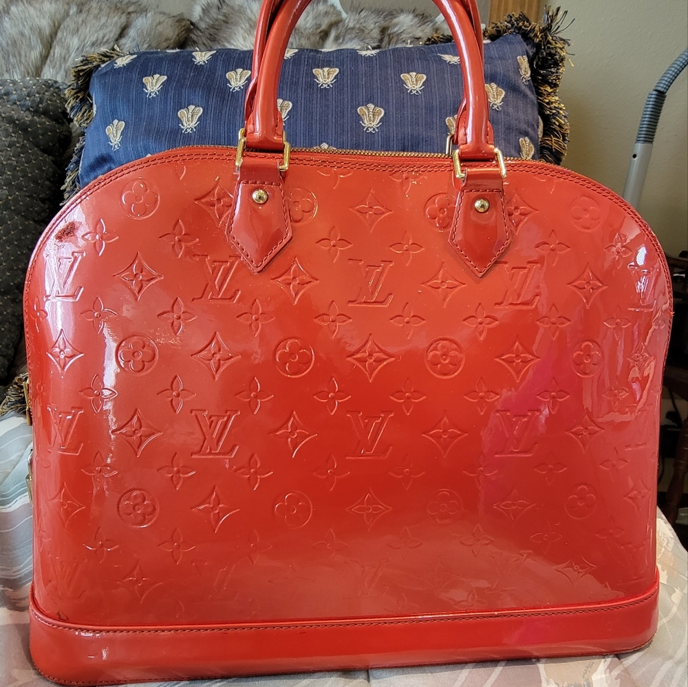 Louis Vuitton Red/Pink Epi Alma Satchel Handbag Satchel GM